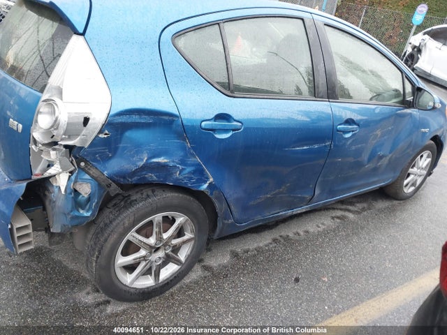 JTDKDTB35E1572401 Toyota Prius