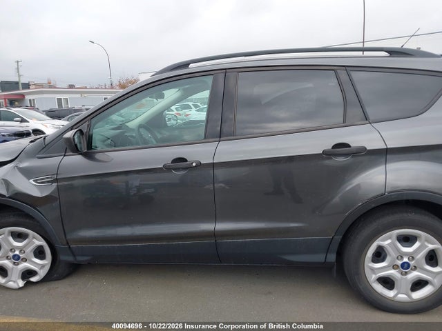 Продаж на аукціоні авто 2018 Ford Escape S, vin: 1FMCU0F73JUC15545, номер лоту: 40094696