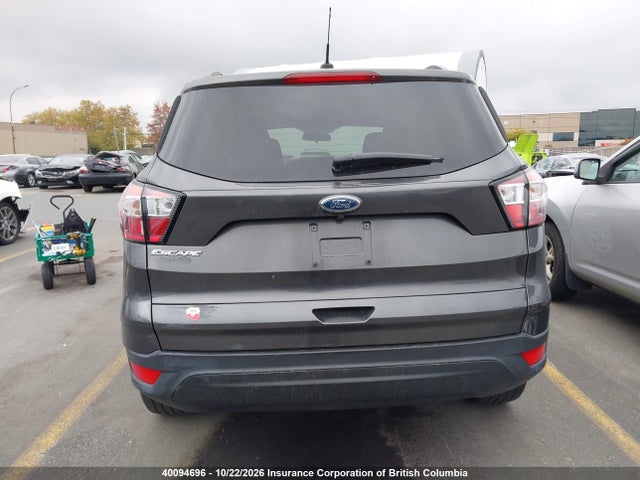 Продаж на аукціоні авто 2018 Ford Escape S, vin: 1FMCU0F73JUC15545, номер лоту: 40094696