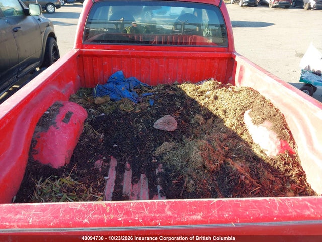 40094730 :رقم المزاد ، 1B7GG22Y1XS105718 vin ، 1999 Dodge Dakota مزاد بيع
