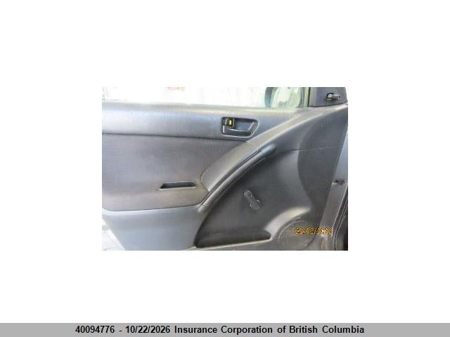 40094776 :رقم المزاد ، 2T1KR32E45C902835 vin ، 2005 Toyota Matrix Xr مزاد بيع