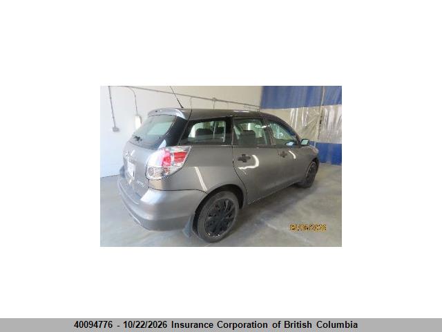 40094776 :رقم المزاد ، 2T1KR32E45C902835 vin ، 2005 Toyota Matrix Xr مزاد بيع