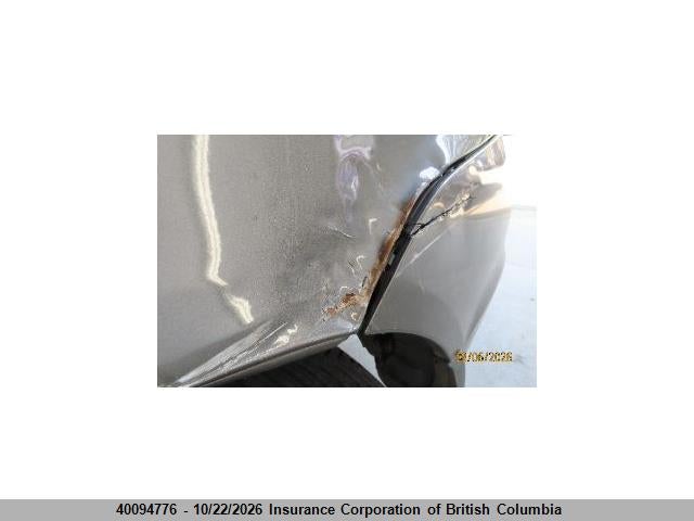 40094776 :رقم المزاد ، 2T1KR32E45C902835 vin ، 2005 Toyota Matrix Xr مزاد بيع