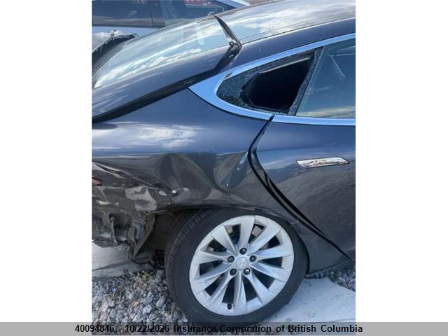 40094846 :رقم المزاد ، 5YJSA1E26GF175127 vin ، 2016 Tesla Model S مزاد بيع