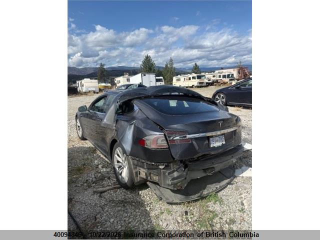 40094846 :رقم المزاد ، 5YJSA1E26GF175127 vin ، 2016 Tesla Model S مزاد بيع