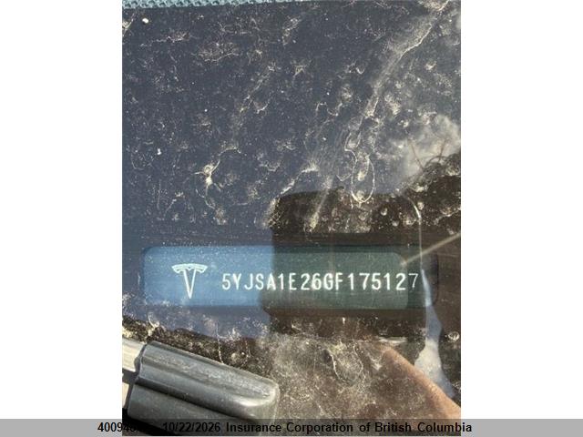 40094846 :رقم المزاد ، 5YJSA1E26GF175127 vin ، 2016 Tesla Model S مزاد بيع
