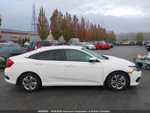 Honda Civic 2018 2HGFC2F52JH036139 Image 14