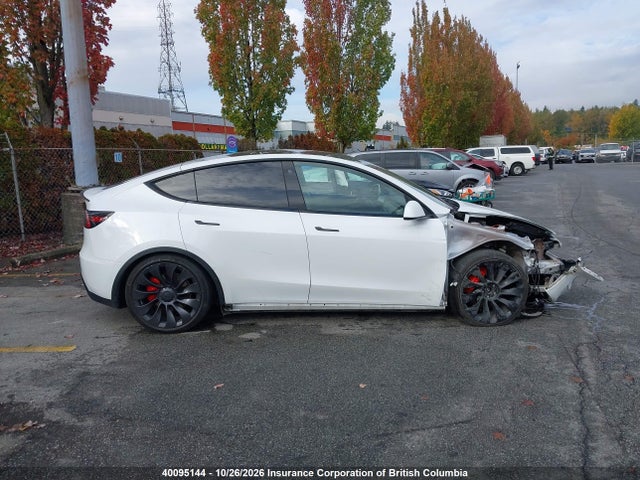 Tesla Model Y 2022 7SAYGDEFXNF512931 Image 14