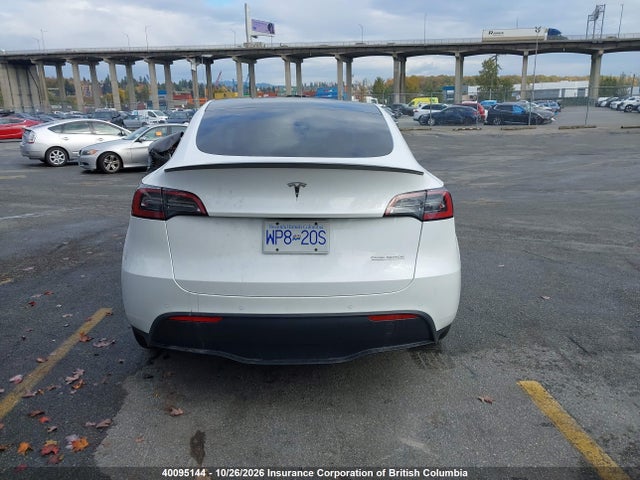 Tesla Model Y 2022 7SAYGDEFXNF512931 Image 17