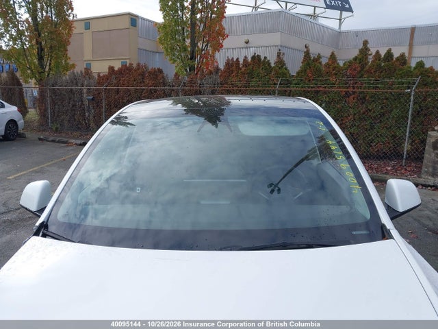 Tesla Model Y 2022 7SAYGDEFXNF512931 Image 18