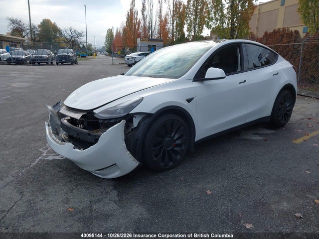 Tesla Model Y 2022 7SAYGDEFXNF512931 Image 2