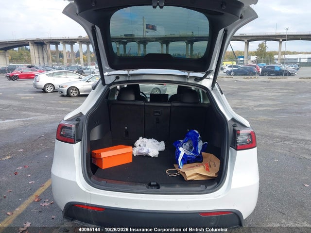 Tesla Model Y 2022 7SAYGDEFXNF512931 Image 23