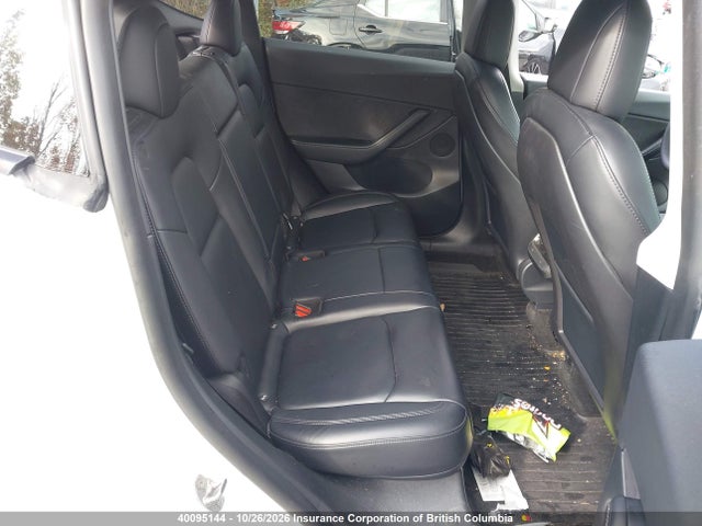 Tesla Model Y 2022 7SAYGDEFXNF512931 Image 8