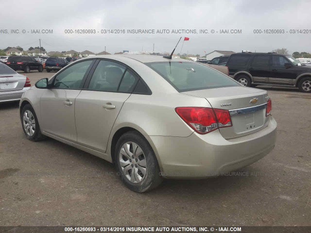 1G1PA5SH8E7230310 Chevrolet Cruze Ls Auto