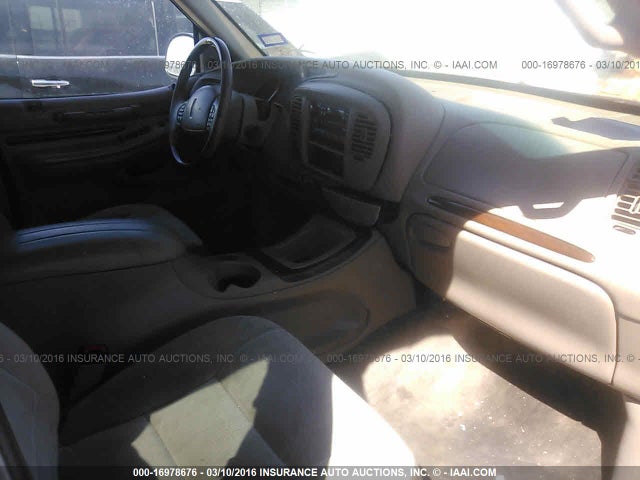 16978676 :رقم المزاد ، 5LMFU28L0WLJ06053 vin ، 1998 Lincoln Navigator مزاد بيع