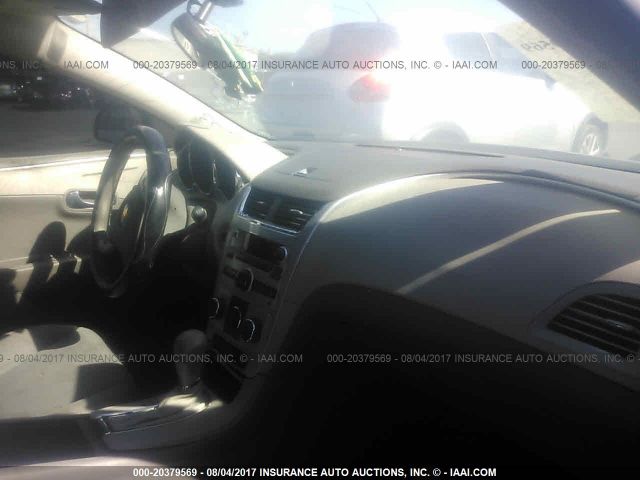 2011 CHEVROLET MALIBU 1G1ZB5E10BF157133 Photo 4