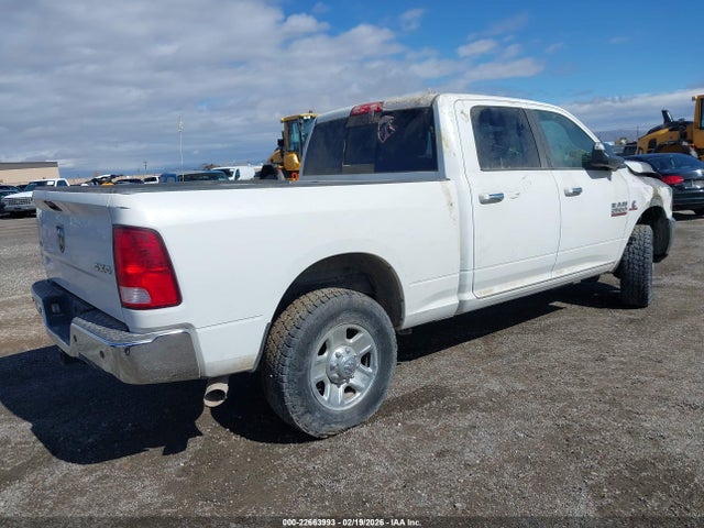 3C6UR5DL8HG601857 RAM 2500 Slt 4x4 6&#039;4 Box
