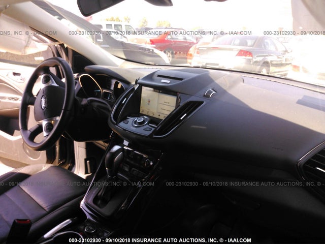 2016 Ford Escape, VIN: 1FMCU9J92GUA98126