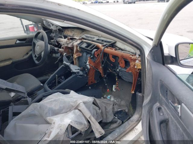 3VWDB7AJ5HM320237 Volkswagen Jetta 1.4t Se