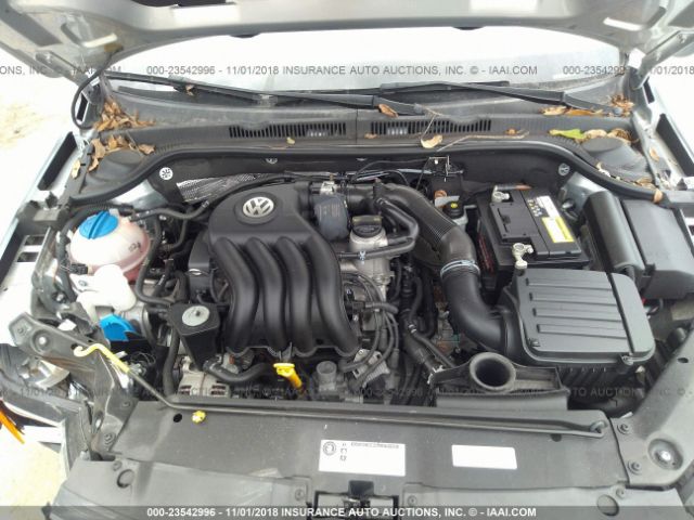 3VW2K7AJXFM216525 Volkswagen Jetta 2.0l S