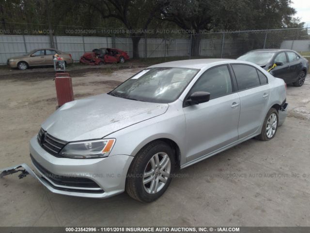 3VW2K7AJXFM216525 Volkswagen Jetta 2.0l S