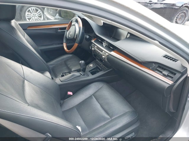 JTHBW1GG2F2088996 Lexus ES 300H