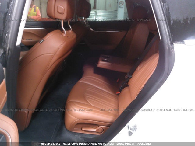 2017 Maserati Levante, VIN: ZN661XUL5HX252168