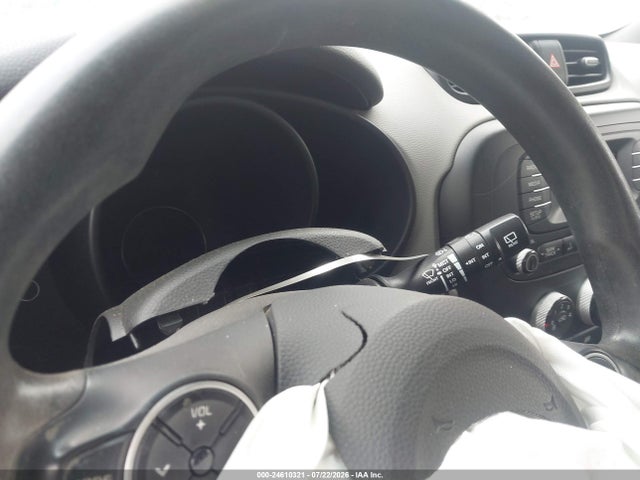 KNDJP3A56F7787788 KIA SOUL +