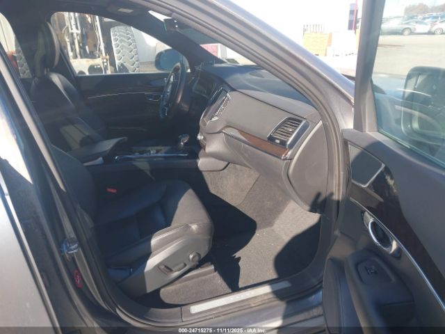2017 VOLVO XC90 YV4A22PK5H1111566 Photo 4