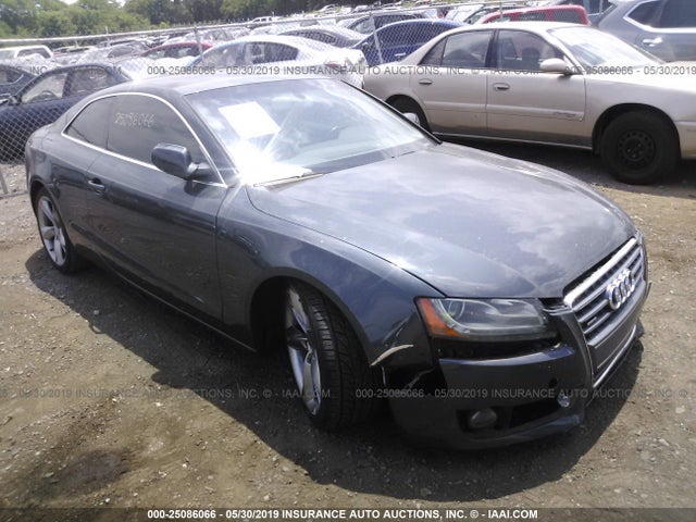 2010 AUDI A5 WAULFAFRXAA060156 Photo 0