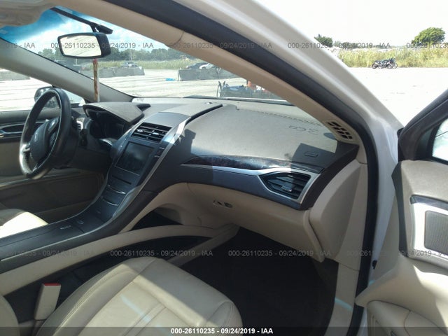 2016 Lincoln MKZ, VIN: 3LN6L2J90GR626650
