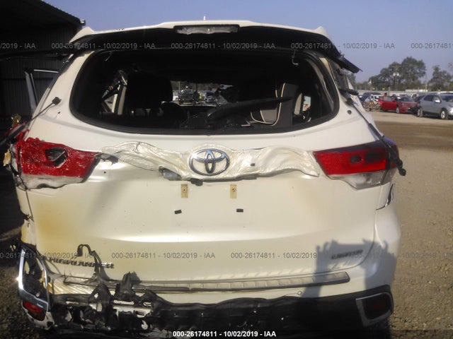 Toyota Highlander Limited 2018 5TDYZRFH9JS268750 Image 8