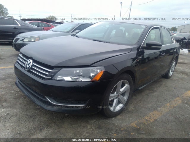 1VWAT7A32EC046221 Volkswagen Passat Wolfsburg Ed
