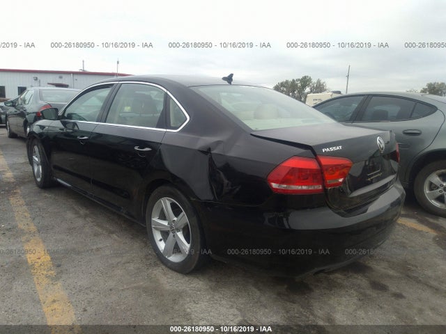 1VWAT7A32EC046221 Volkswagen Passat Wolfsburg Ed