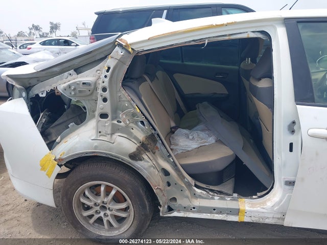 Toyota Prius Two 2016 JTDKBRFU3G3015182 Image 6