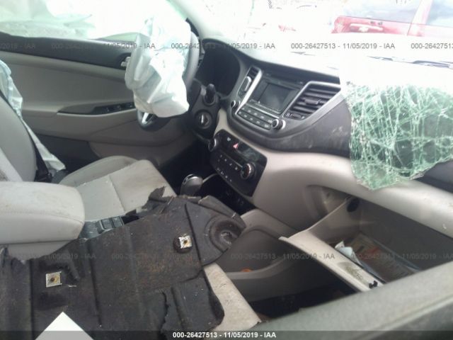 KM8J2CA49JU807348 Hyundai TUCSON SE