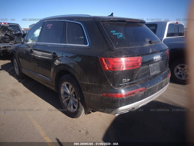 2019 AUDI Q7 WA1LAAF72KD045919 Photo 2