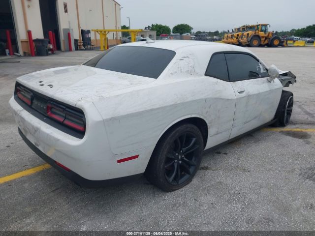 2C3CDZAG5HH651878 Dodge Challenger Sxt Plus