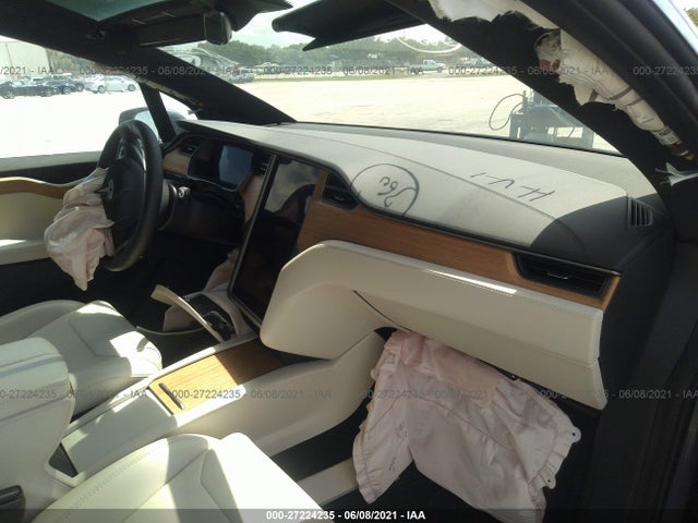 2019 Tesla Model X, VIN: 5YJXCDE44KF187823