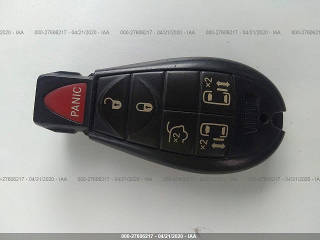 Volkswagen Routan 2010 2V4RW3D10AR294720 Image 3