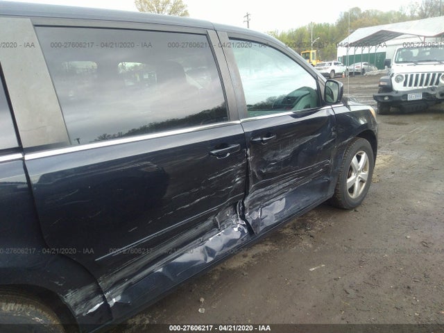 Volkswagen Routan 2010 2V4RW3D10AR294720 Image 7