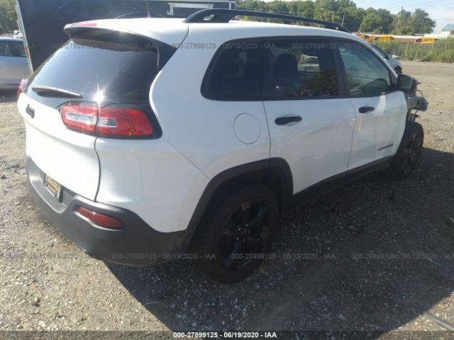 1C4PJLAB8HW559916 Jeep Cherokee Altitude Fwd