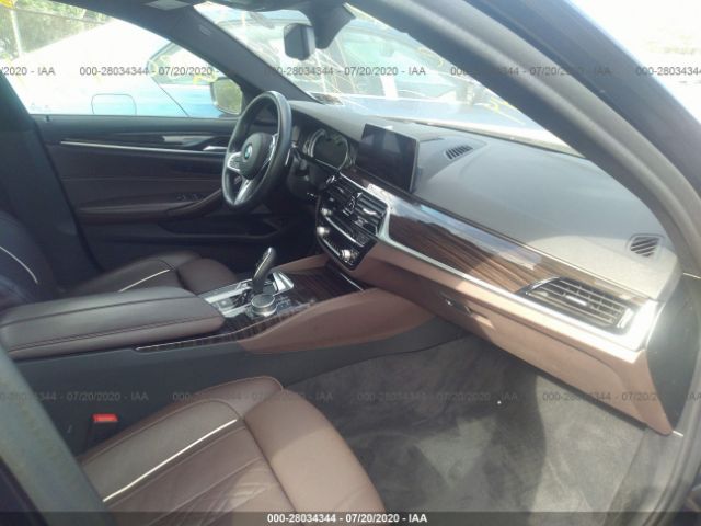 Фото: WBAJE7C55KWW11564