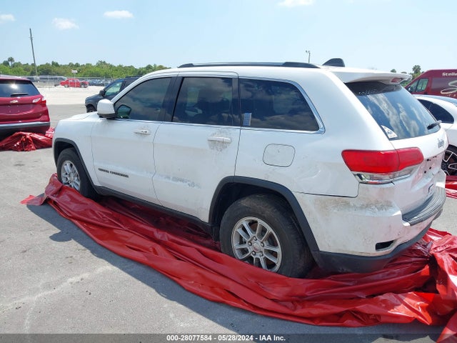 Jeep Grand Cherokee Laredo E 4x2 2018 1C4RJEAG8JC513526 Image 3