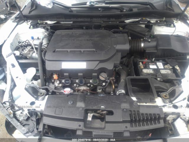 1HGCR3F92HA030117 Honda Accord Sedan Touring