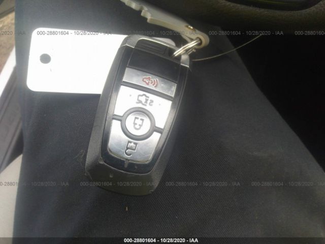 Фото: 3FA6P0G70HR353297 - 11