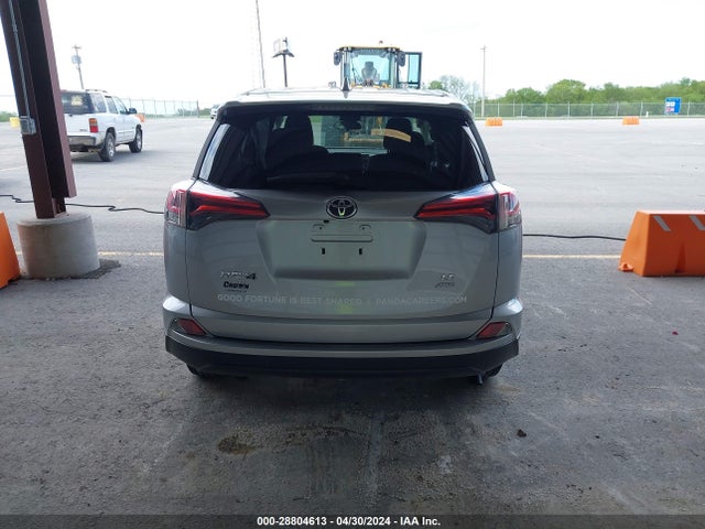 Toyota RAV4 LE 2018 JTMBFREV7JJ245244 Image 15