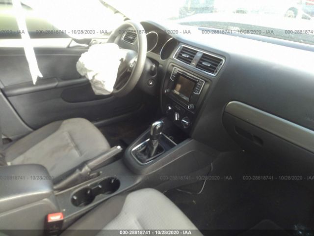 Фото: 3VW2B7AJ5HM248656 - 5