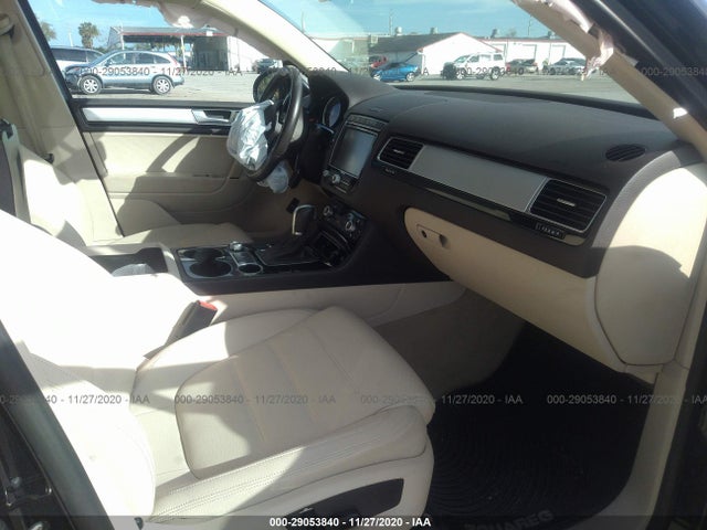 Volkswagen Touareg 2014 -auction- 4