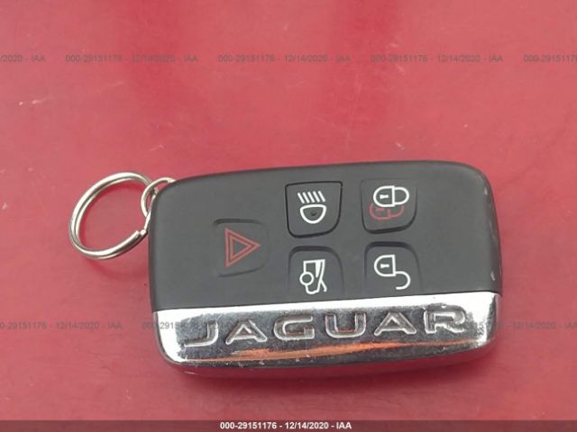 SAJAF4BV8HA972794 Jaguar Xe 35t R-sport